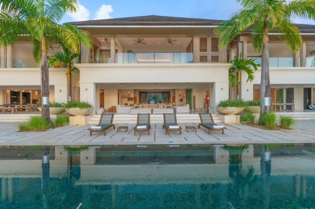 Villa holidays 2025